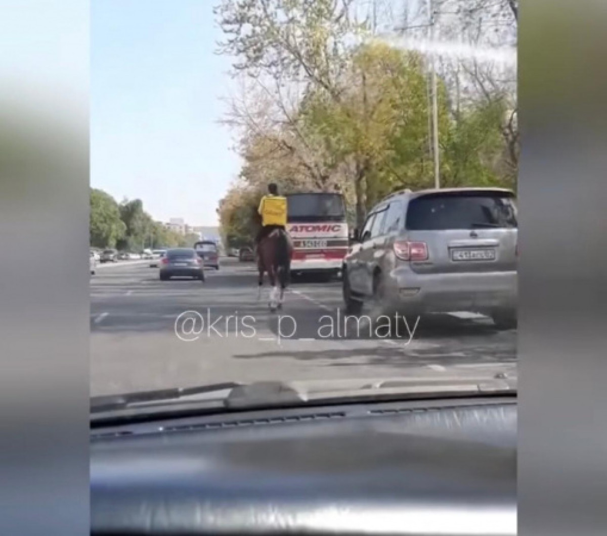 кадр из видео 