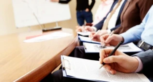 Депутаты РК предложили проверить программы занятости на наличие нарушений
