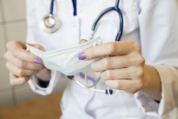 Фотография к новости: Более двух тысяч медработников РК получили выплаты в связи с заражением COVID-19 и пневмонией