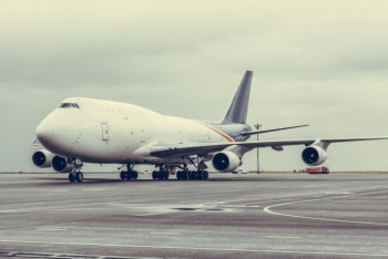 Фотография к новости: Транзитный грузовой самолет впервые прилетел в аэропорт Нур-Султана
