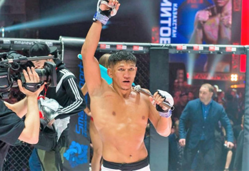 Фотография к новости: Куат Хамитов одержал первую за четыре года победу в ММА