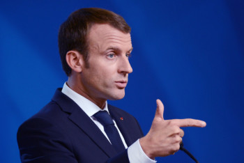 Фотография к новости: Макрон призвал Лукашенко покинуть пост президента