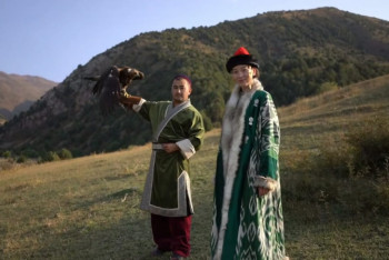 Фотография к новости: "Носить национальную одежду - модно". Видеопроект BaigeNews.kz "Наши люди"