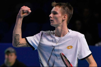 Фотография к новости: Казахстанец Бублик сотворил сенсацию на "Ролан Гаррос"