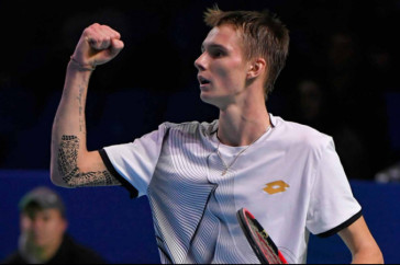 Фотография к новости: Казахстанец Бублик сотворил сенсацию на "Ролан Гаррос"