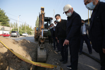 Фотография к новости: Сапарбаев призвал сдать завод по выпуску вакцины от КВИ в срок
