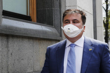 Фотография к новости: Мужчина с заточкой напал на Саакашвили в ресторане