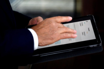 Фотография к новости: Назарбаев проголосовал онлайн на праймериз