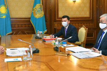 Фотография к новости: Президент РК принял члена Национального совета общественного доверия Рауана Кенжеханулы