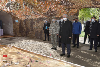 Фотография к новости: Токаев принял участие в миротворческих учениях