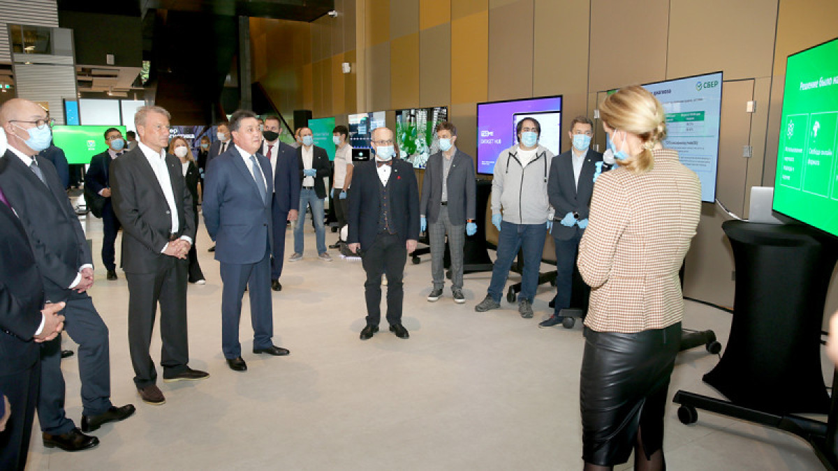 Мамин встретился с руководителями "Роскосмоса" и "Росатома"