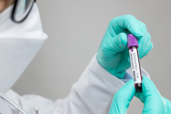 Фотография к новости: У прилетевшего в Нур-Султан пассажира выявили коронавирус