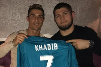 Фотография к новости: Роналду поддержал Нурмагомедова в предстоящем бою с Гэтжи