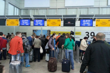 Фотография к новости: Бекшин просит алматинцев не вылетать за рубеж