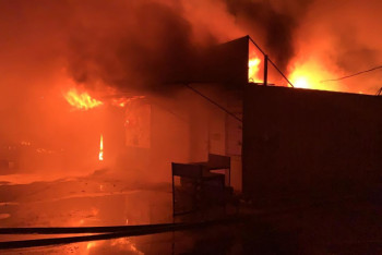 Фотография к новости: Пожар произошел на рынке в Караганде