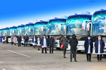 Фотография к новости: Передвижные комплексы вручили сельским медикам северных регионов Казахстана