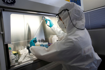 Фотография к новости: Препарат от коронавируса впервые зарегистрировали в США