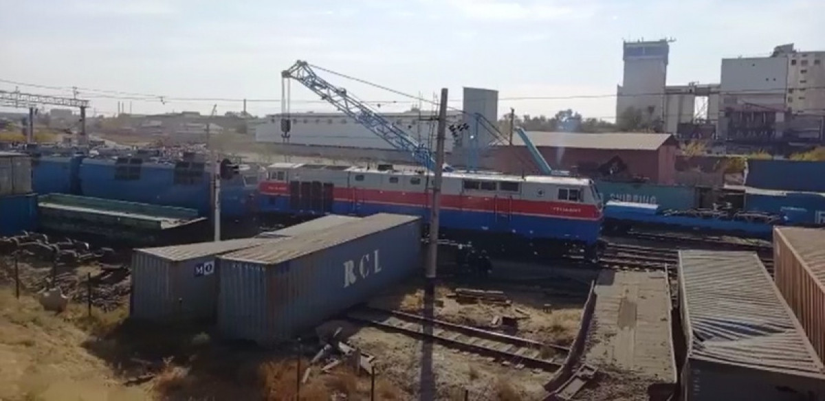 Движение поездов восстановлено после схода вагонов в Шымкенте