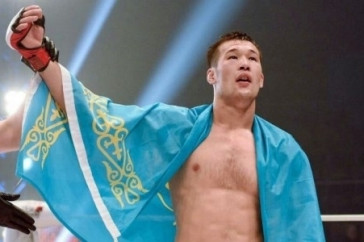 Фотография к новости: Казахстанец Шавкат Рахмонов одержал досрочную победу над бразильцем в UFC