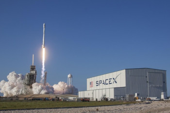 Фотография к новости: SpaceX запустила новую группировку спутников Starlink