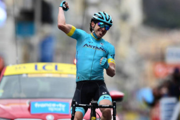 Фотография к новости: Велогонщик "Астаны" выиграл шестой этап "Вуэльты Испании"