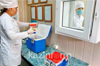 Фотография к новости: Главного санврача Казахстана не пустили в ПЦР-лабораторию – новость назвали фейком