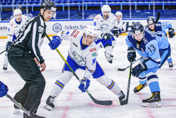 Фотография к новости: "Барыс" на выезде уступил "Сибири"