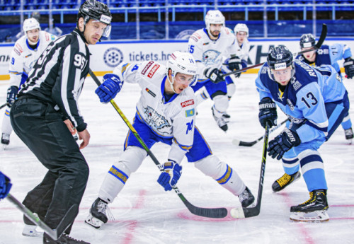 Фотография к новости: "Барыс" на выезде уступил "Сибири"