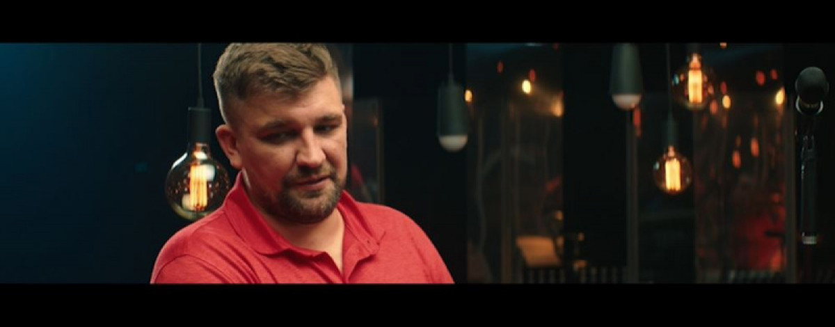 кадр из видео