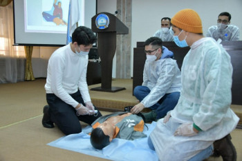 Фотография к новости: 90 молодых волонтеров-медиков прошли обучение в Нур-Султане