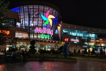 Фотография к новости: Два торговых комплекса ТРЦ MEGA оштрафованы за нарушение карантинных мер в Алматы