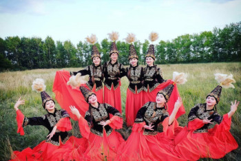 Фотография к новости: Акмолинский коллектив стал первым в международном конкурсе танцев