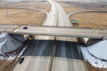 Фотография к новости: Движение по "прыгавшему" мосту восстановили близ поселка Шортанды