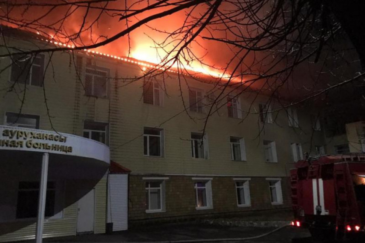 Больница загорелась в Костанайской области
