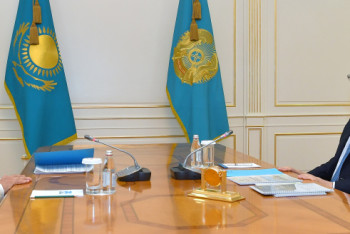 Фотография к новости: О благотворительной деятельности ДУМК во время пандемии рассказали Токаеву