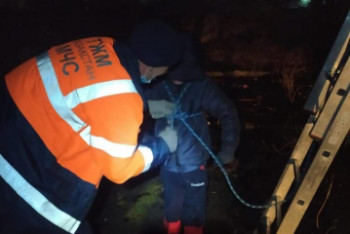 Фотография к новости: Мальчика сняли с крыши заброшенного здания в Усть-Каменогорске