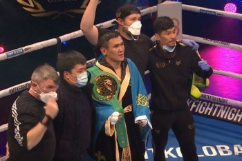 Фотография к новости: Казахстанец завоевал титул WBC во втором бою в профи