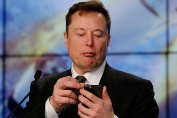 Фотография к новости: Илон Маск сдал четыре теста на COVID-19 и получил разные результаты