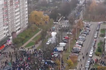 Фотография к новости: Силовики применили светошумовые гранаты против протестантов в Минске