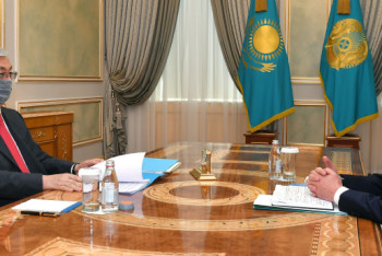 Фотография к новости: Токаев принял главу Конституционного совета Кайрата Мами