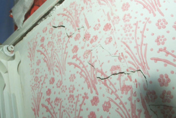 Фотография к новости: "Жить здесь страшно": новая многоэтажка в Туркестане покрылась трещинами