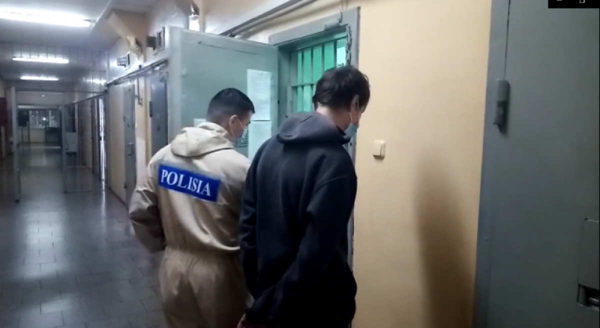 Мужчина грабил несовершеннолетних детей в Нур-Султане