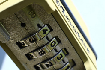 Фотография к новости: Кражу сейфа с 10 миллионами из авто раскрыли в Павлодаре