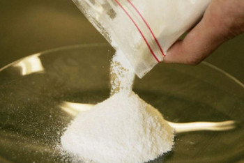 Фотография к новости: Несколько тысяч доз синтетических наркотиков изъяли полицейские в ВКО