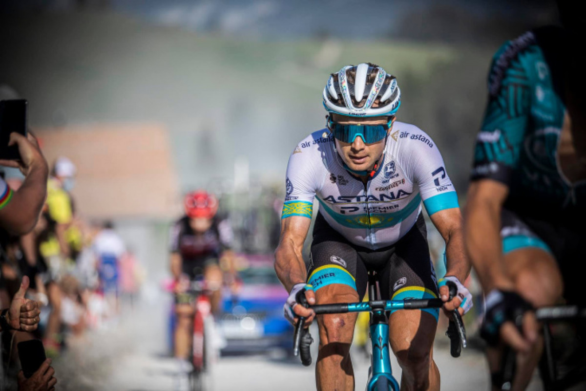 "Астана" объявила о продлении контракта с Алексеем Луценко