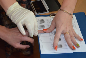 Фотография к новости: Сдавать отпечатки пальцев с 2021 года обяжут в Казахстане