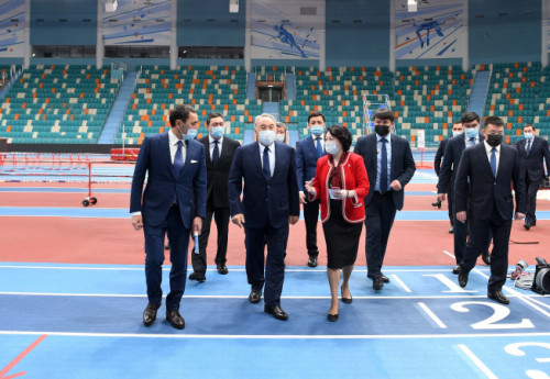 Фотография к новости: Назарбаев посетил новый легкоатлетический спорткомплекс в Нур-Султане