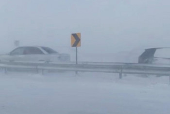 Фотография к новости: В снежном плену остались автомобилисты на трассе в Жамбылской области