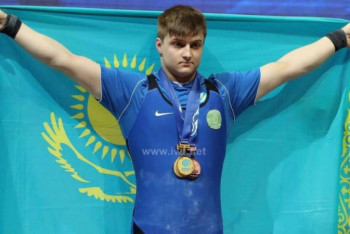 Фотография к новости: Тяжелоатлет Артем Антропов побил рекорд Ильи Ильина