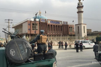 Фотография к новости: Автомобиль российского посольства подорвался в Кабуле